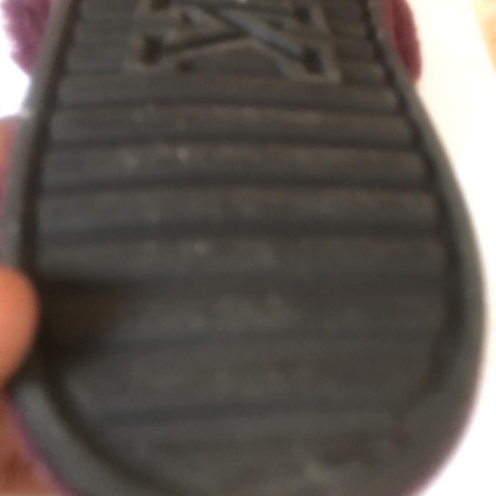 Why was this PINK slipper sold to me as new?